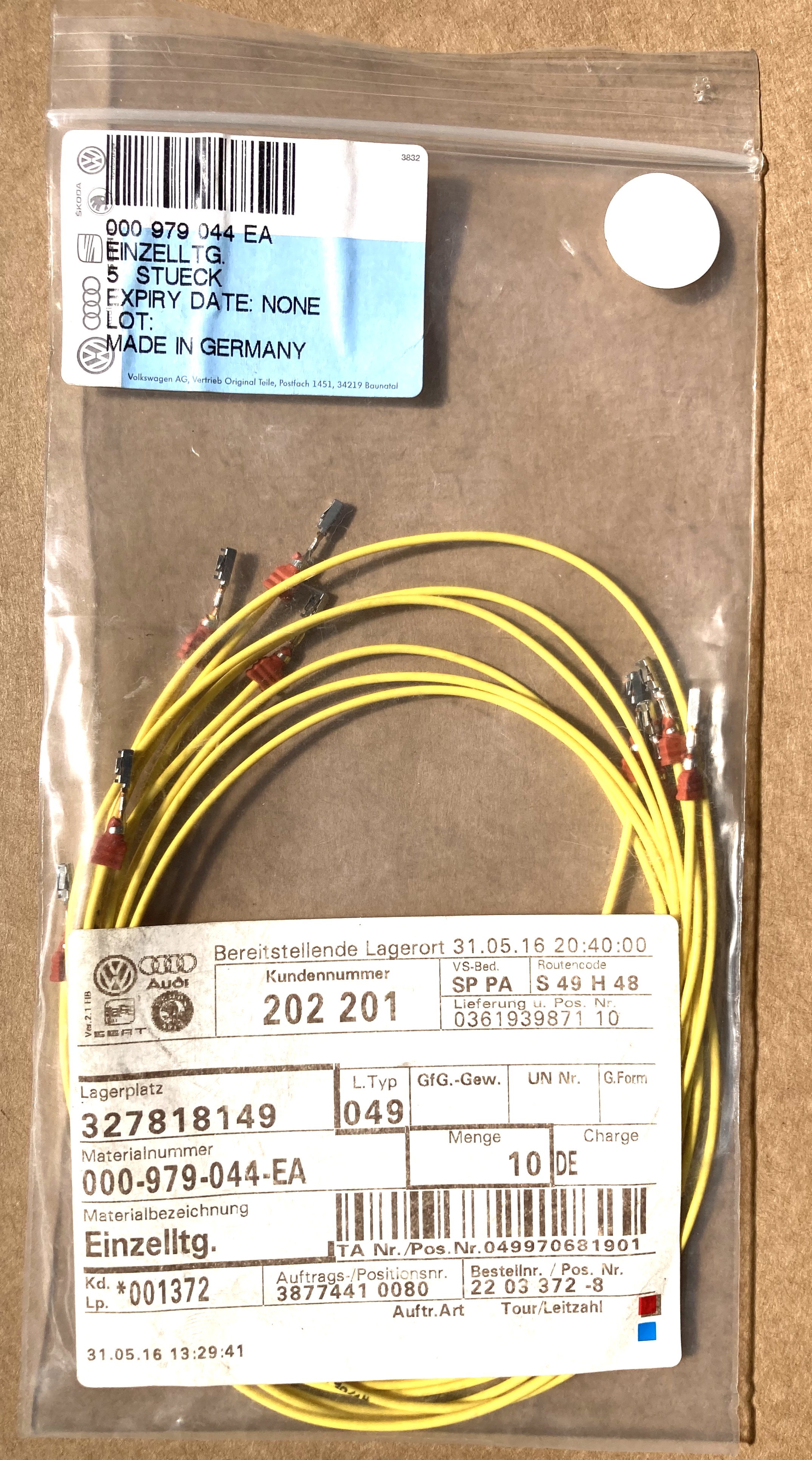 VW SADA KONEKTORŮ 000979044EA ORIGINÁL